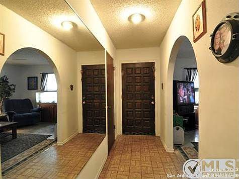 4th image of 7533 Leafy Hollow Ct