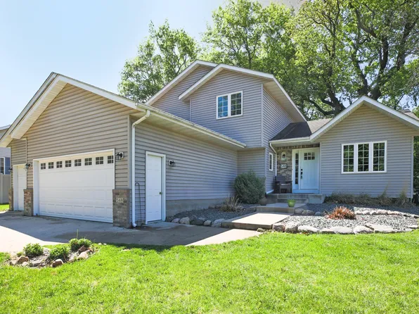 548 Woodland Trl, Medford, MN 55049