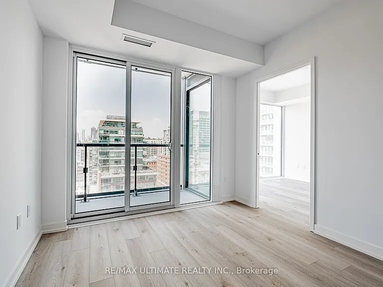 158 Front St E #1211 — Photo 12