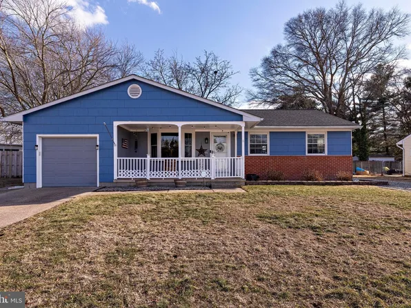 6 Saratoga Lake Dr, Little Egg Harbor, NJ 08087