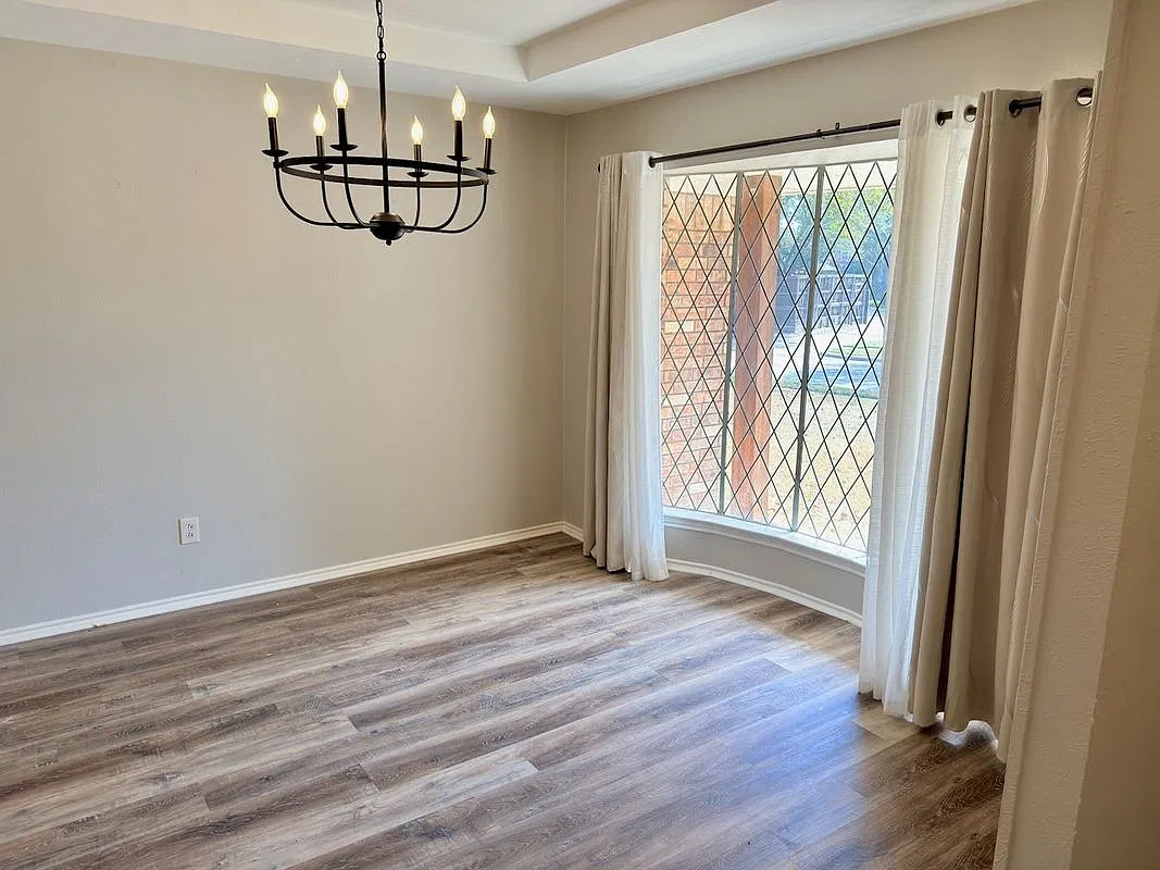 4 bed, 3.0 bath, 2314 sqft, $2,950 — Photo 4