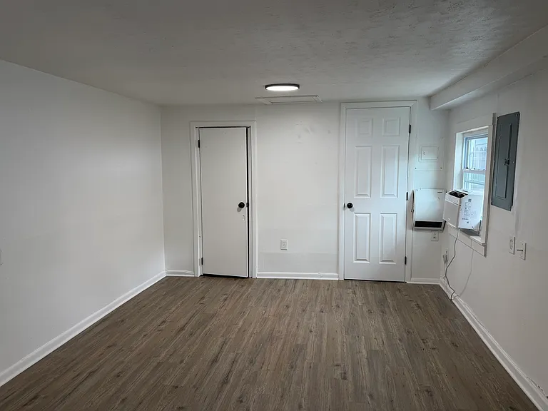 1877 Montgomery Ave #2 — Photo 4