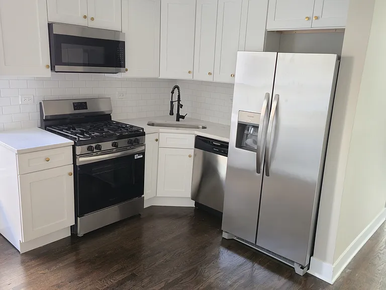 7413 S Harvard Ave #2N — Photo 4