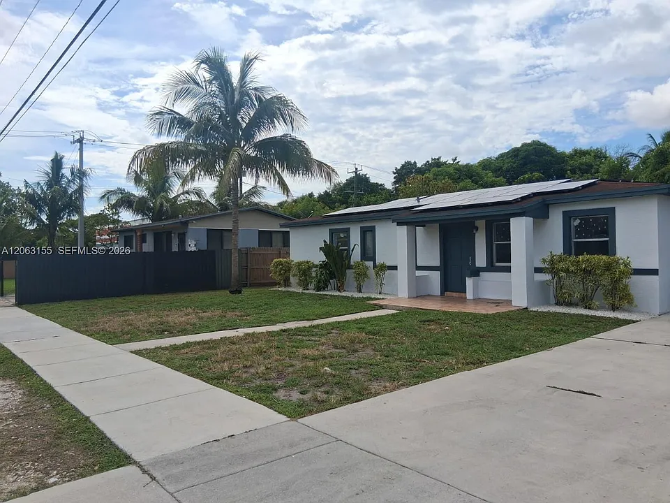 250 NW 191st St