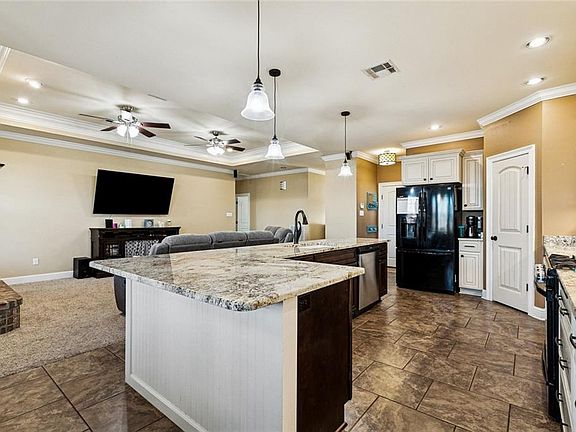 5th image of 3217 Lyndell Dr