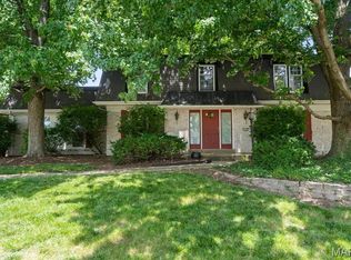 11141 Queensway Dr, Saint Louis, MO 63146