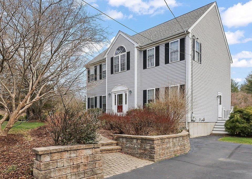 2nd image of 13 Reservoir St