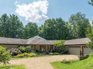 23 Fishhawk Pass Ln, Flint Hill, VA 22627