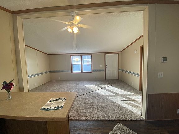 5th image of 8347 Whitehorn Ln #127