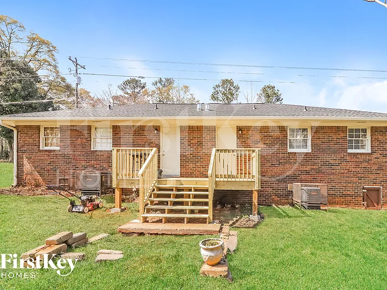 1910 Brownsville Rd #2 — Photo 14