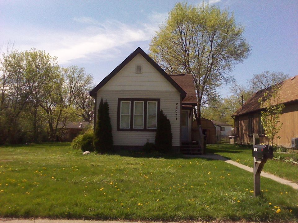 1st image of 23031 Albion Ave