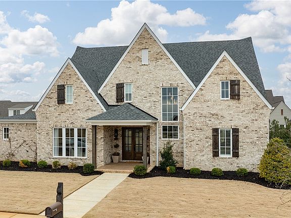 2nd image of 5850 Carleton Park Cir