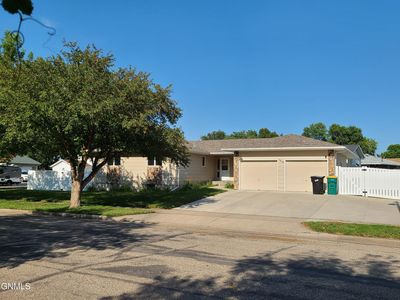 1313 Westwood St, Bismarck, ND, 58504