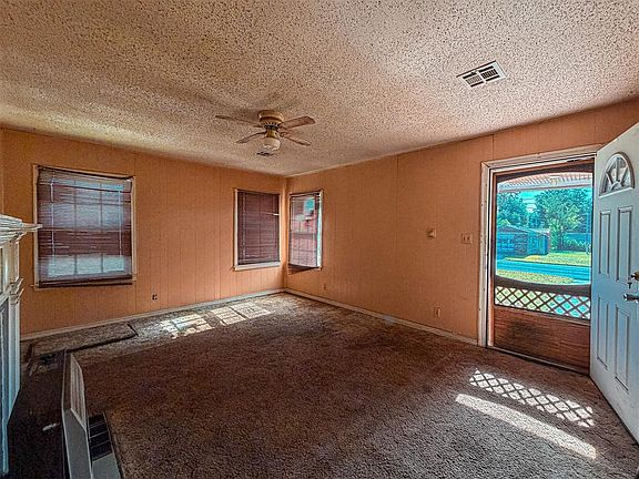 5th image of 622 S 14th St