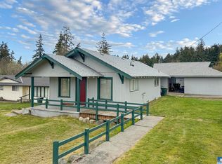 2917 & 2917-1/2 Peabody St, Pt Angeles, WA