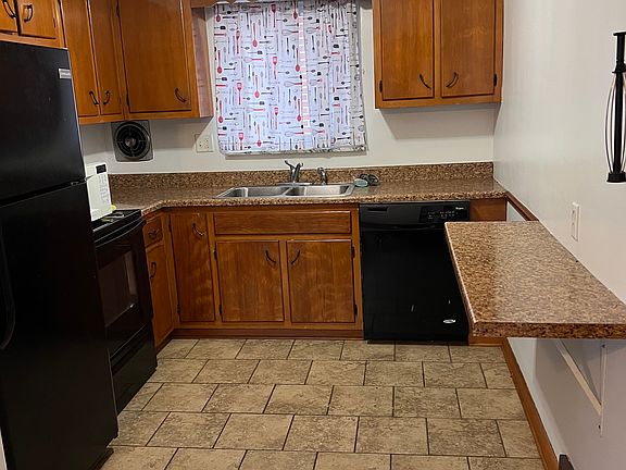 4th image of 502 Lenox Ave #2