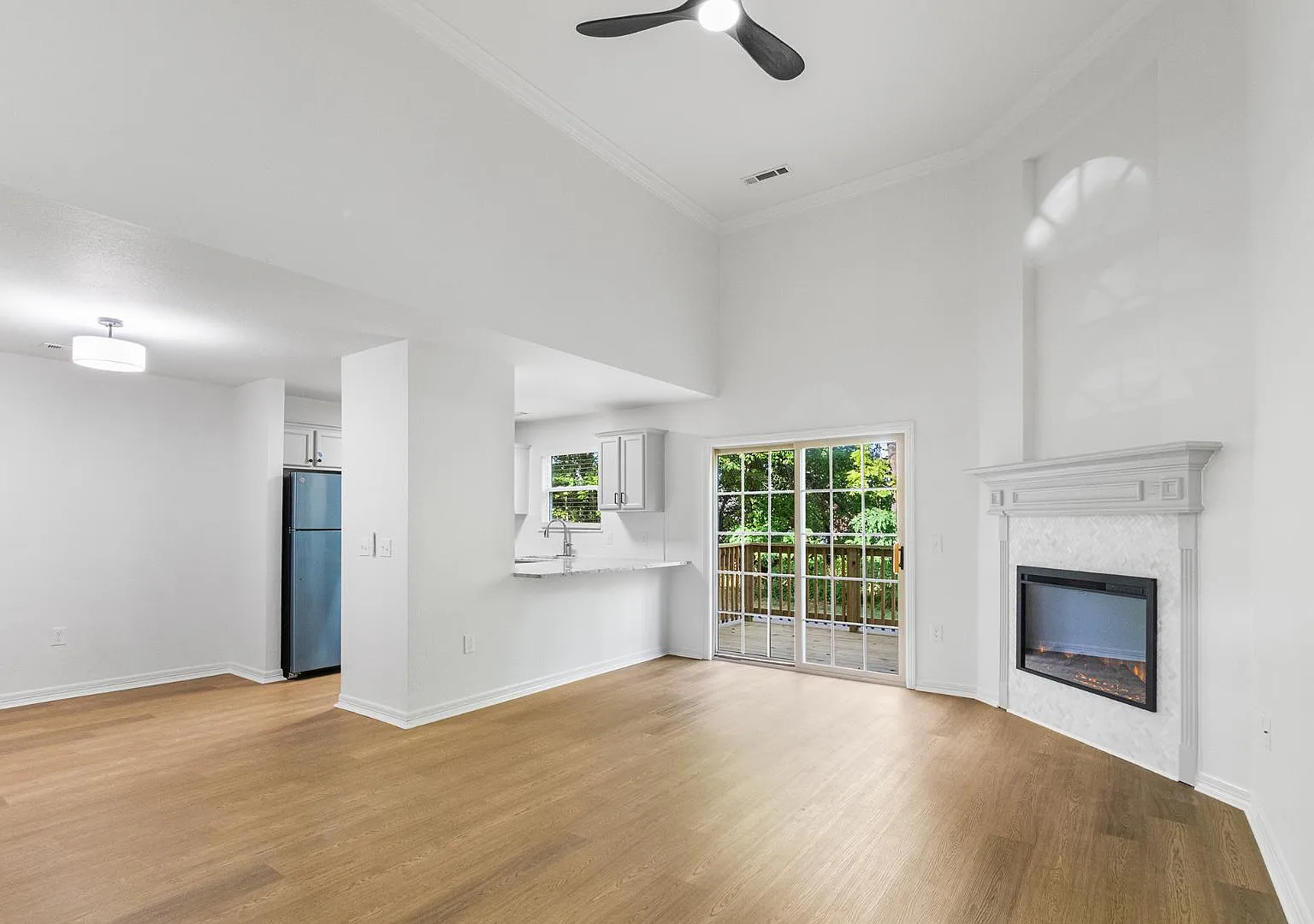 1787 N Chestnut Ave - 1787 N Chestnut Ave — Photo 4