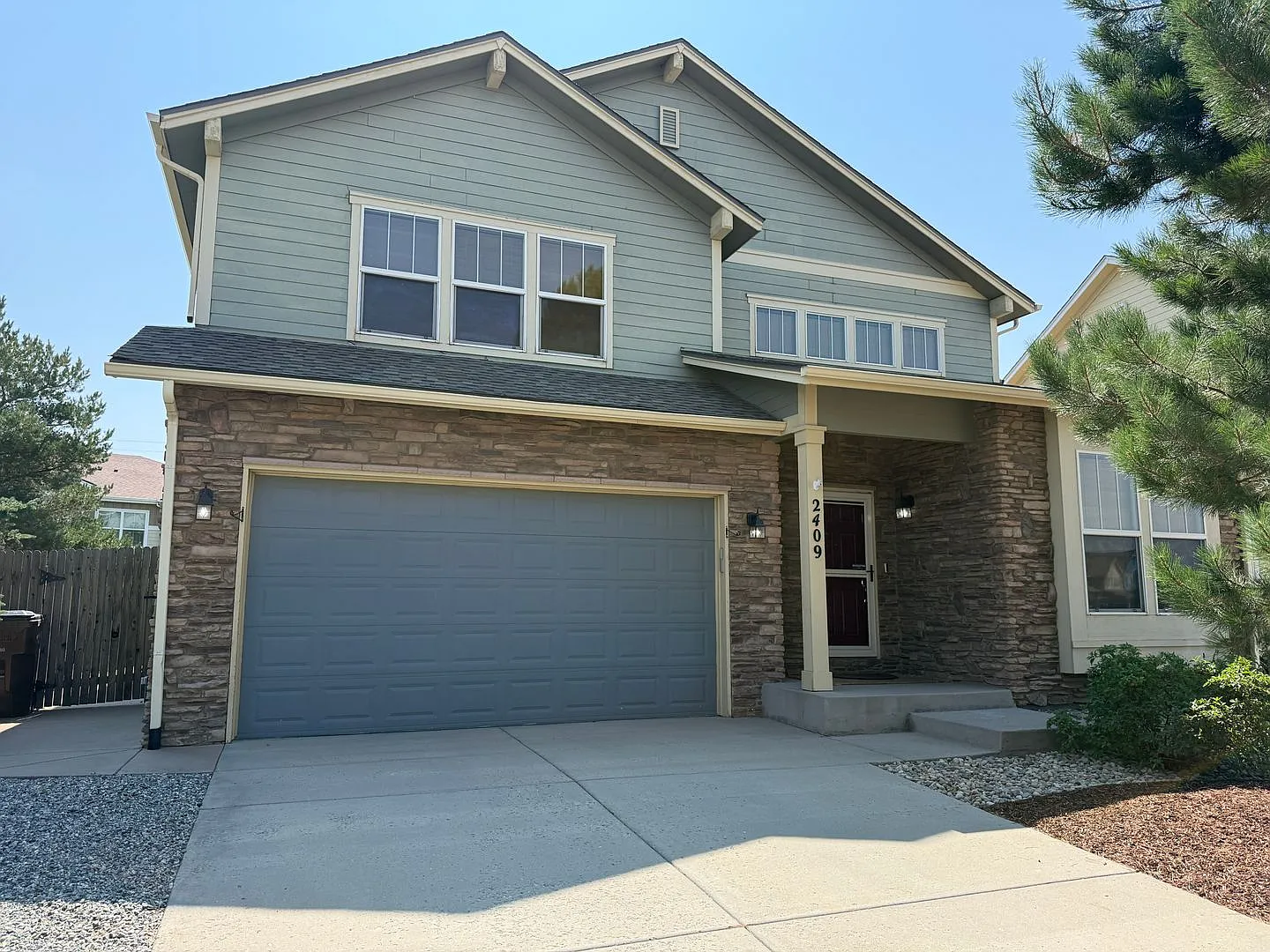 Spacious 5-Bedroom Home Near Peterson & Schriever Space Force Bases — Photo 3