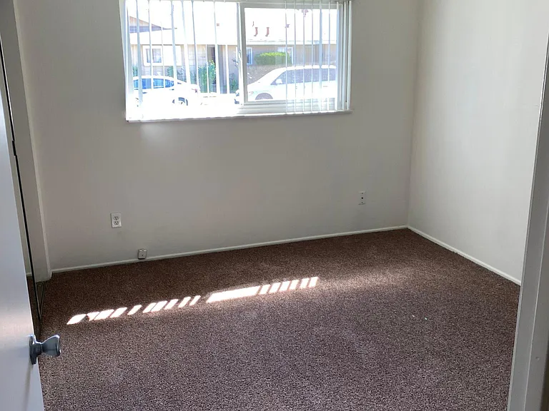 1825 W Maple Ave #1825 — Photo 11