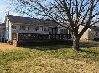 420 Dodge Ave, Williamstown, WV 26187