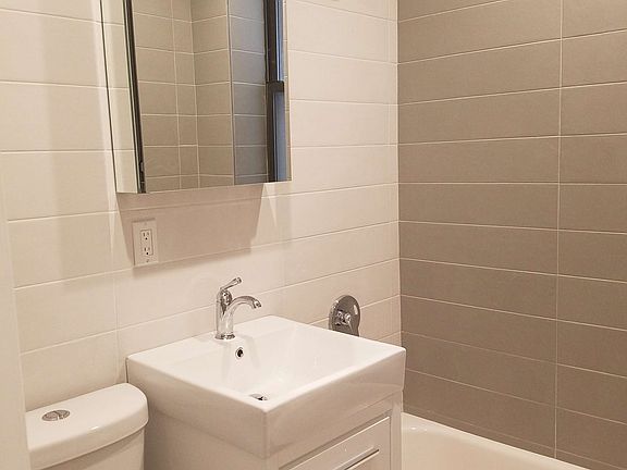 5th image of 11640 Park Ln S APT B1