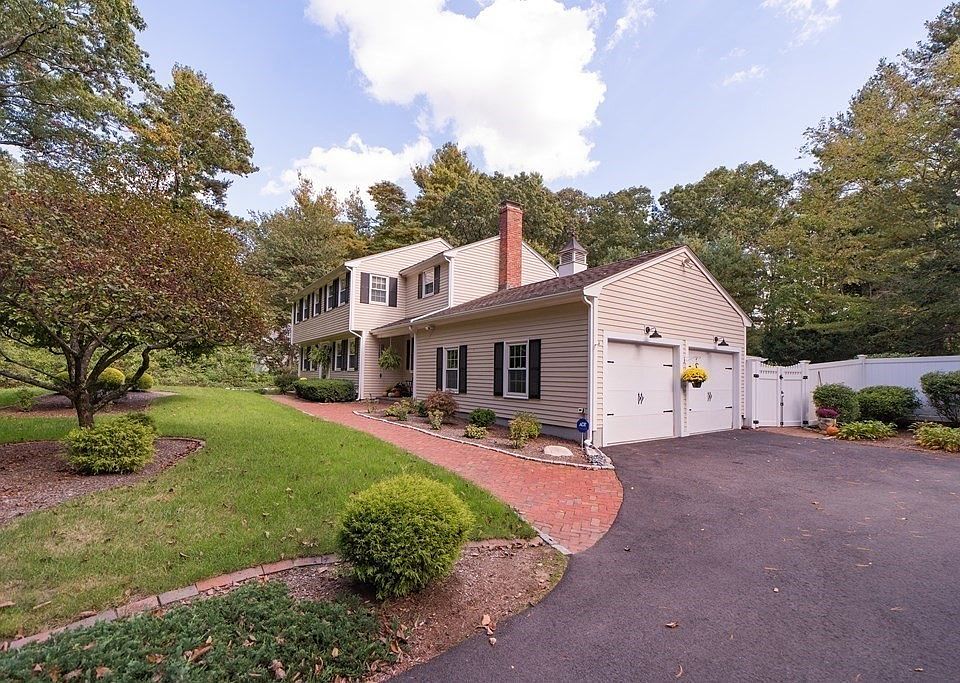 22 Forest St, Medfield, MA 02052 Zillow