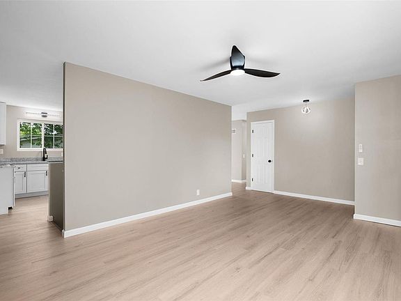 5th image of 1590 Verlene Dr