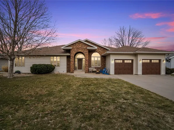 107 Scenic Dr, Vinton, IA 52349