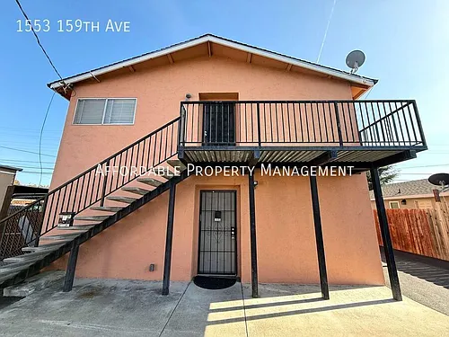1553 159th Ave Photo 1