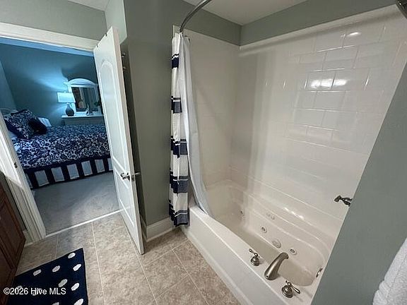 5th image of 915 Shoreline Dr W Unit 351