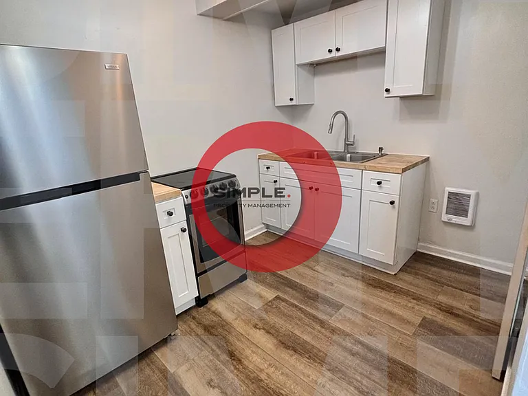 121 S 12th St — Photo 1