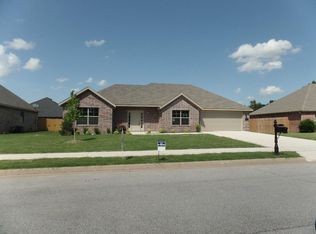 2515 Aspen St, Siloam Springs, AR 72761