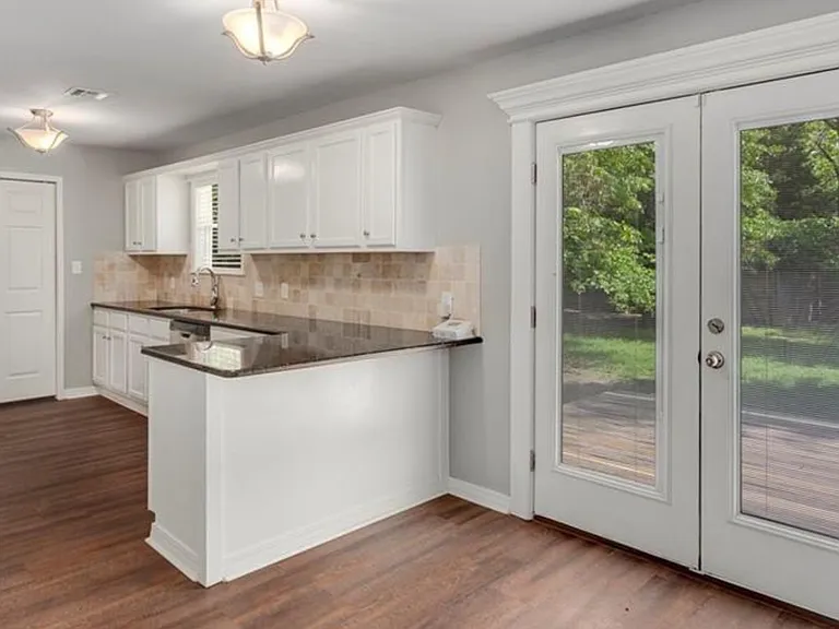 2705 W Meadowlark Dr — Photo 4