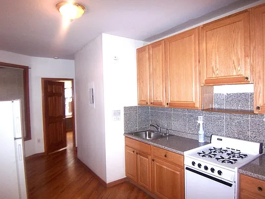 Rented by City Prime Realty | media 25