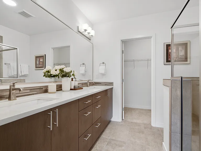 1450 157th Ct NE — Photo 13