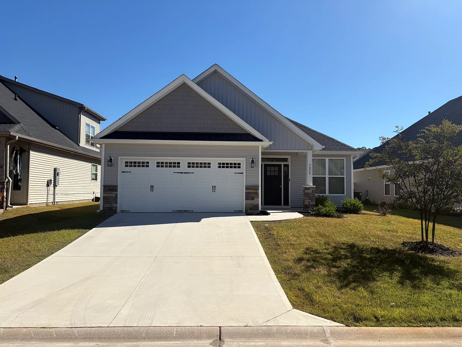 3 bed, 1536 sqft, $1,999 — Photo 1