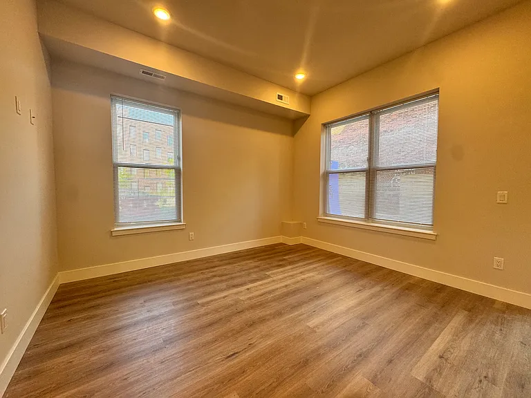 5222-24 Chester Ave #10 — Photo 9