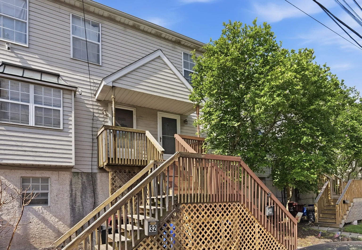 3 bed, 1.5 bath, 1460 sqft, $2,300 — Photo 2