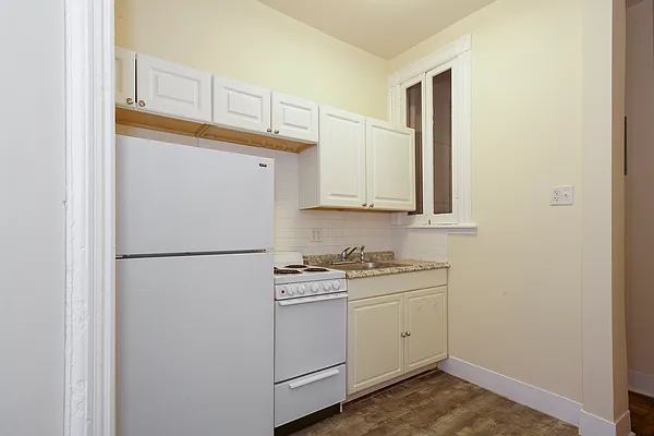 Rented by Corcoran | media 23