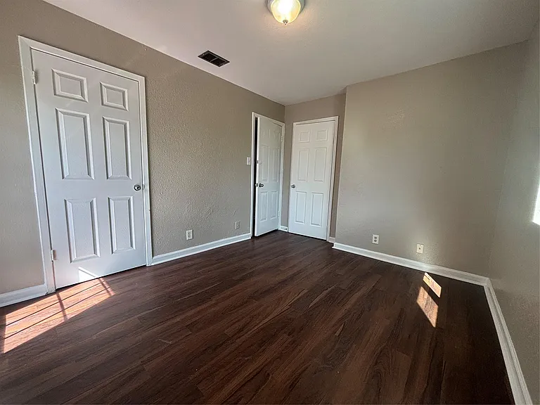 10010 Brownie Dr #C — Photo 7