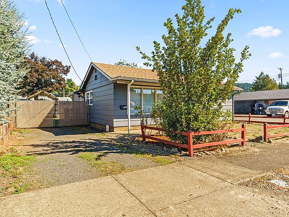 4th image of 830 S 7th St