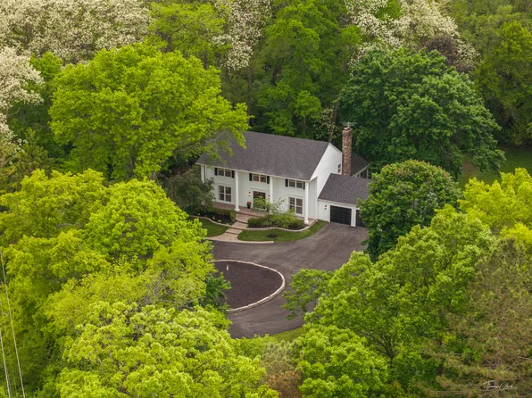 27036 W Miller Rd, Lake Barrington, IL 60010