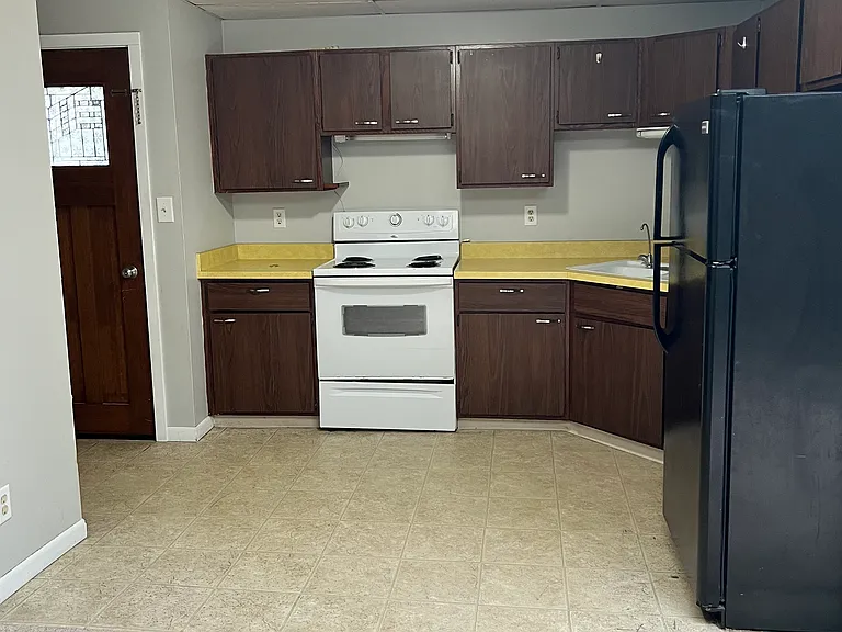 743 Wisconsin Ave #B — Photo 2