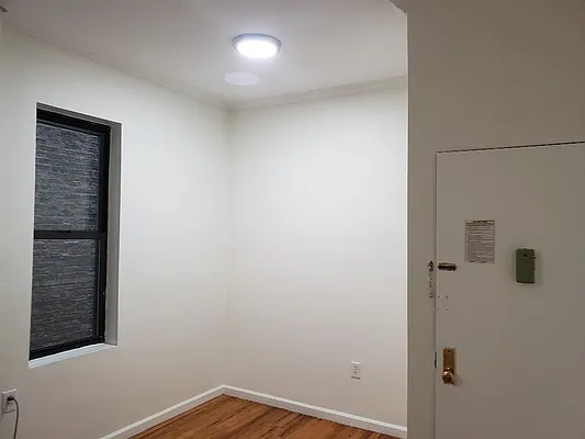 Rented by Skyline Realty LLC II | media 46