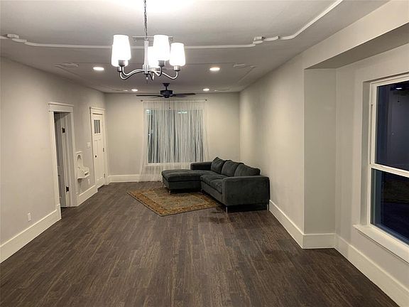 5th image of 406 S Montreal Ave