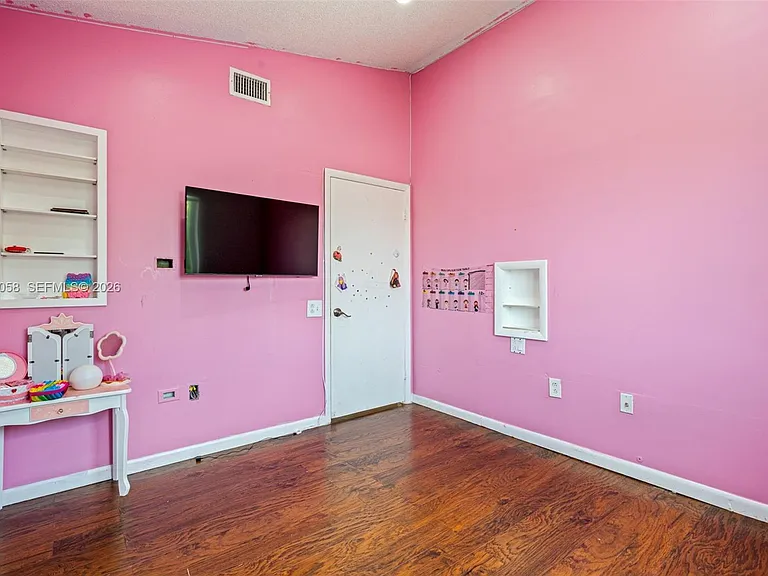 13990 SW 160th Ter — Photo 25