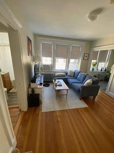 1 bed, 1.0 bath, $2,450 — Photo 3