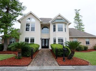 1800 Wedgwood Dr, Harvey, LA 70058