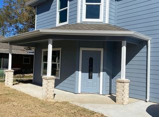 602 Sabine Ave, Cleburne, TX 76031