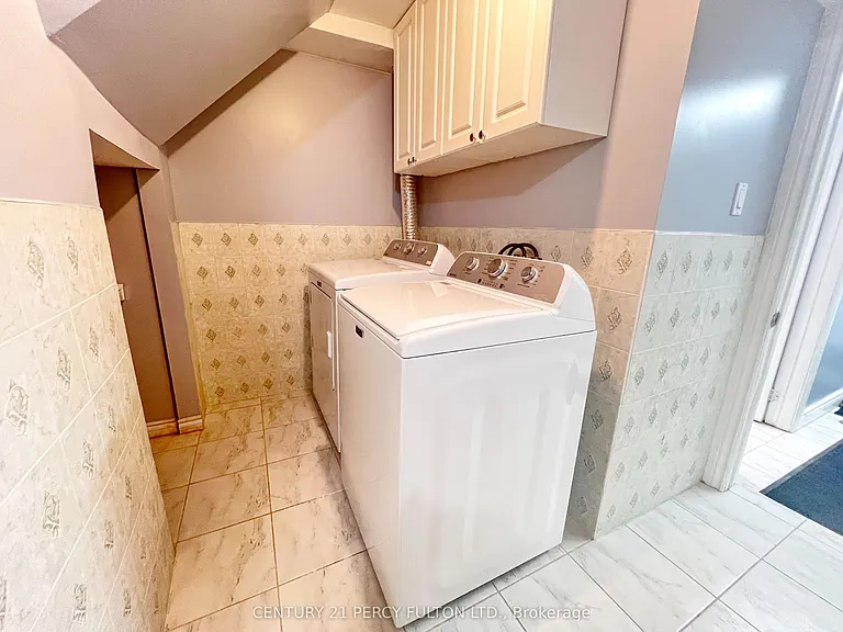 98 Elson St #BASEMENT — Photo 15